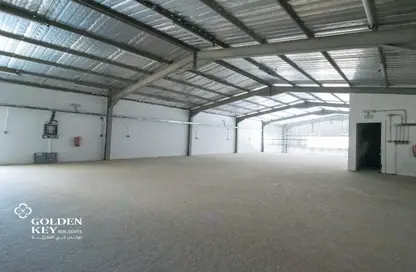 Warehouse - Studio - 3 Bathrooms for rent in Industrial Area 1 - Industrial Area - Doha