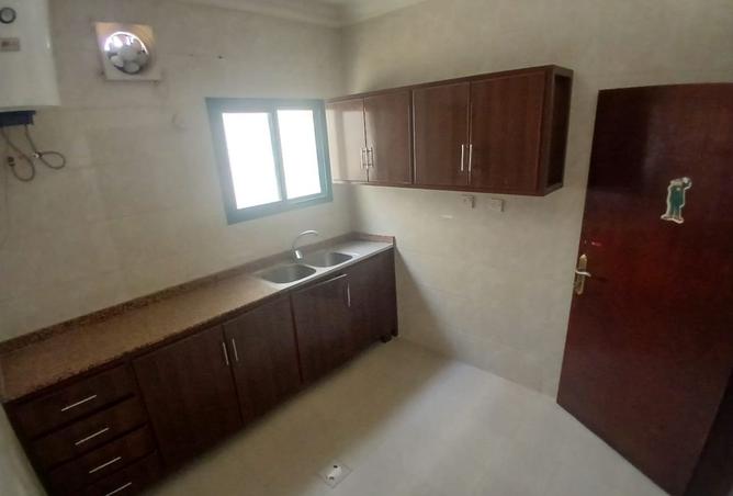 913823 - Property Image 3