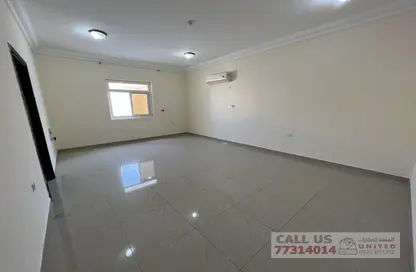 صورة لـ غرفة فارغة شقة - 2 غرف نوم - 2 حمامات للايجار في 46 بن عمران - فريج بن عمران - الدوحة ، صورة رقم 1