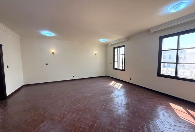 945498 - Property Image 3