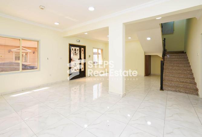949431 - Property Image 2