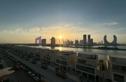 Apartment - 2 Bedrooms - 4 Bathrooms for rent in Crystal Residence - The Pearl Island - Doha