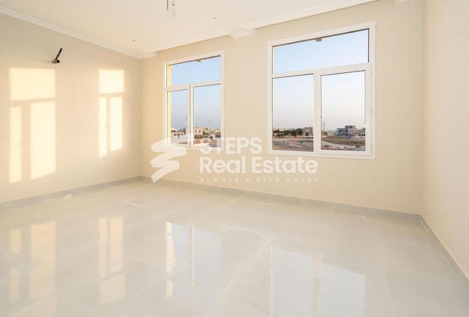 932468 - Property Image 3