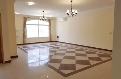 مجمع سكني - 5 غرف نوم - 5 حمامات للايجار في الريان القديمة - الريان - الدوحة