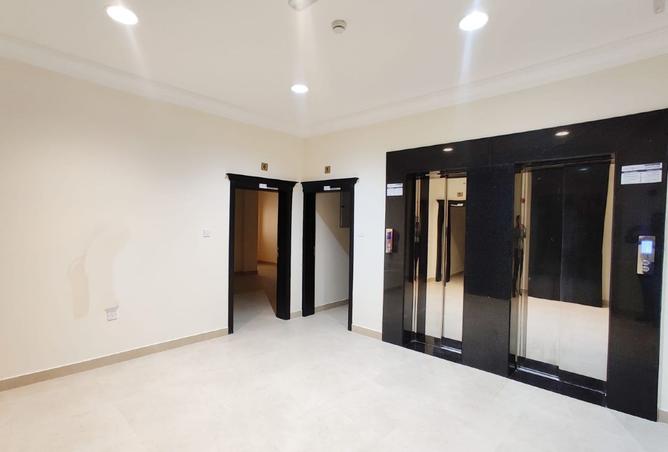 951279 - Property Image 2