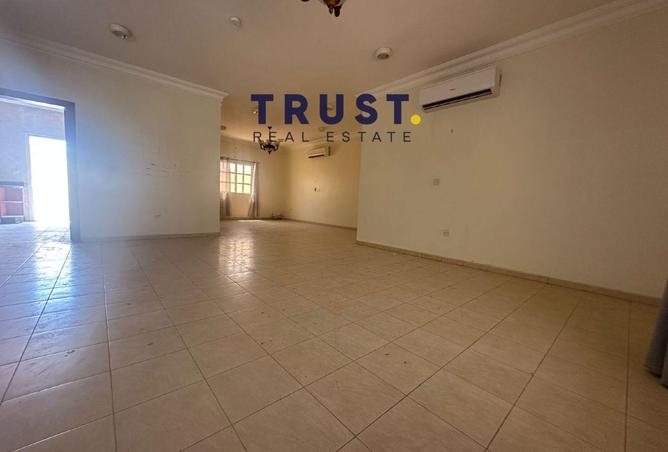 927795 - Property Image 2