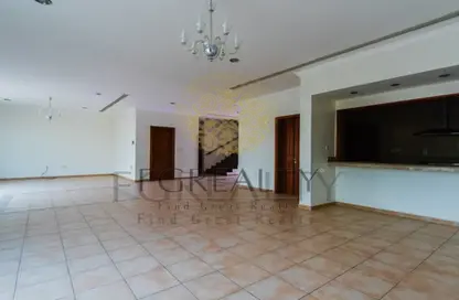 مجمع سكني - 3 غرف نوم - 4 حمامات للايجار في العين كومباوند 2 - عين خالد - الدوحة