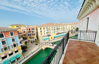 Apartment - 3 Bedrooms - 4 Bathrooms for rent in Carnaval - Qanat Quartier - The Pearl Island - Doha