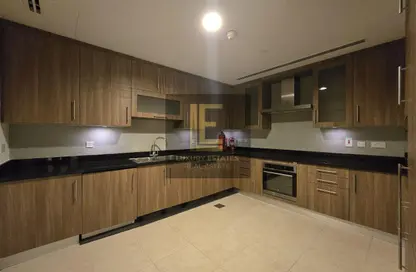Apartment - 2 Bedrooms - 3 Bathrooms for sale in Viva West - Viva Bahriyah - The Pearl Island - Doha