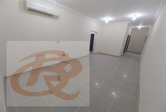 Apartment - 2 Bedrooms - 2 Bathrooms for rent in Al Rayyan Tower - Fereej Bin Mahmoud North - Fereej Bin Mahmoud - Doha
