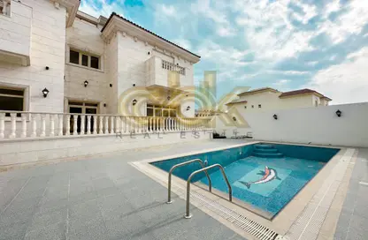 Villa - 7 Bedrooms - 7+ Bathrooms for sale in Lusail City - Lusail