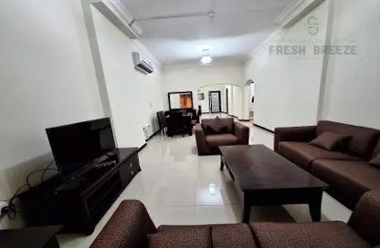 Living Room image for: Apartment - 2 Bedrooms - 2 Bathrooms for rent in Al Sadd - Doha, Image 1