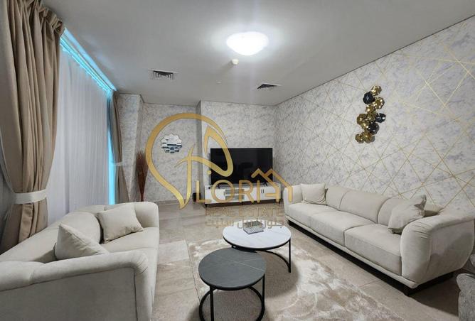 978393 - Property Image 2