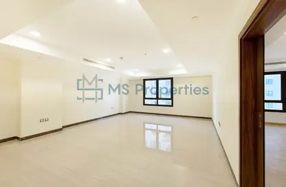 Apartment - 1 Bedroom - 2 Bathrooms for rent in East Porto Drive - Porto Arabia - The Pearl Island - Doha