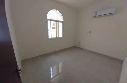 فيلا - غرفة نوم - 1 حمام للايجار في الهلال - الهلال - الدوحة