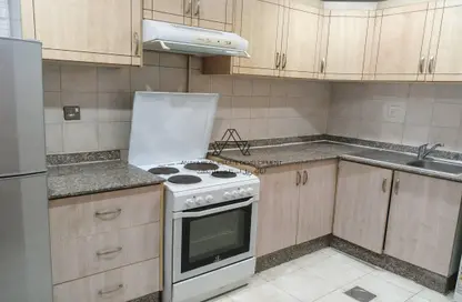 Apartment - 2 Bedrooms - 2 Bathrooms for rent in Doha Al Jadeed - Doha