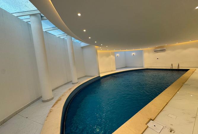 956949 - Property Image 2