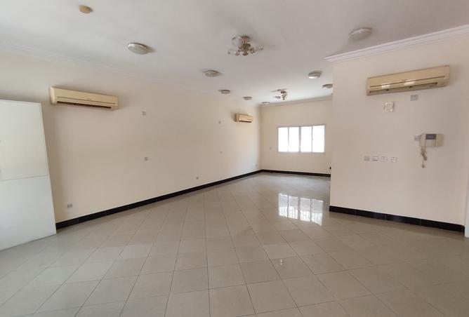 980793 - Property Image 2