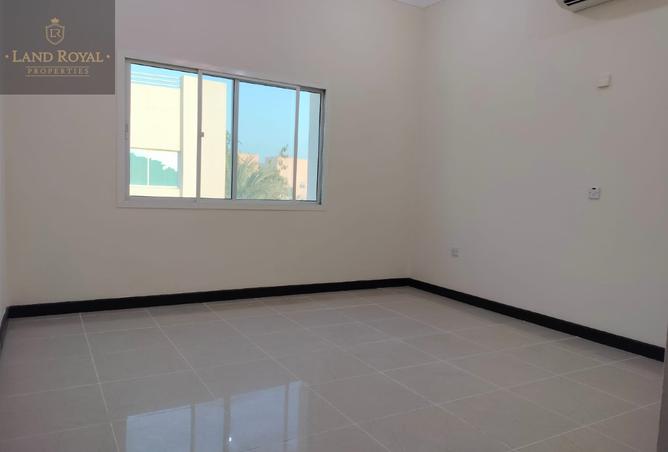 979868 - Property Image 3