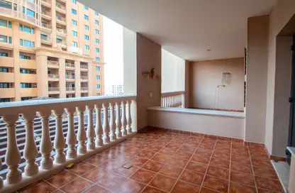 Apartment - 1 Bedroom - 2 Bathrooms for rent in West Porto Drive - Porto Arabia - The Pearl Island - Doha