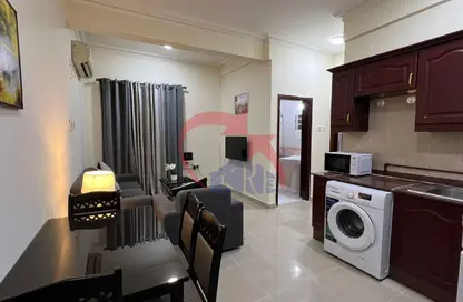 Apartment - 1 Bedroom - 1 Bathroom for rent in Old Salata - Salata - Doha