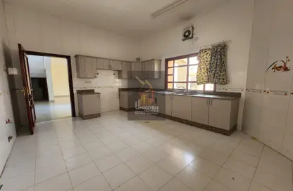 Staff Accommodation - Studio - 7 Bathrooms for rent in Ain Khaled - Ain Khaled - Doha