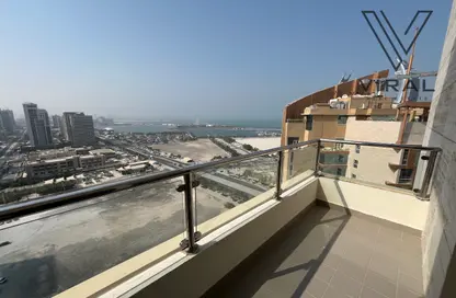 Apartment - 2 Bedrooms - 2 Bathrooms for rent in Marina Residences 195 - Marina District - Lusail