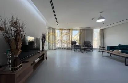 Living Room image for: Apartment - 3 Bedrooms - 4 Bathrooms for rent in Al Erkyah City - Lusail, Image 1