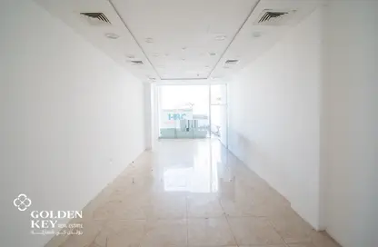 محل تجاري - استوديو - 1 حمام للايجار في أم صلال محمد - أم صلال محمد - الدوحة