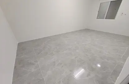 Apartment - 3 Bedrooms - 2 Bathrooms for rent in West Bay Villas - West Bay - West Bay - Doha