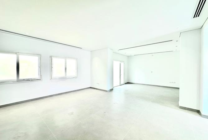 974631 - Property Image 2