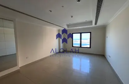 Apartment - 1 Bedroom - 2 Bathrooms for rent in East Porto Drive - Porto Arabia - The Pearl Island - Doha