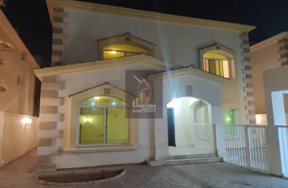 Villa - 5 Bedrooms - 5 Bathrooms for rent in Al Duhail South - Al Duhail - Doha
