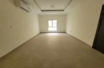 Apartment - 3 Bedrooms - 3 Bathrooms for rent in Al Nasr Street - Al Nasr - Doha