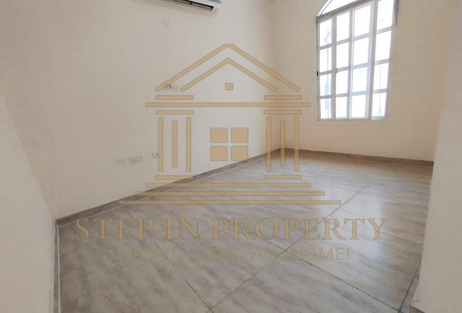 957746 - Property Image 3