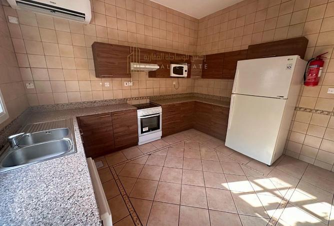 906587 - Property Image 2