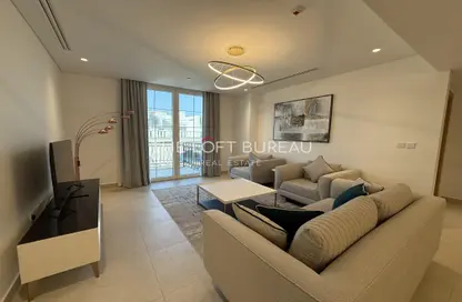 Apartment - 1 Bedroom - 2 Bathrooms for rent in The Garden - Floresta Gardens - The Pearl Island - Doha