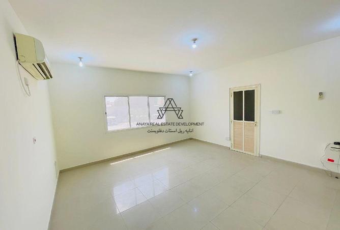 947607 - Property Image 2