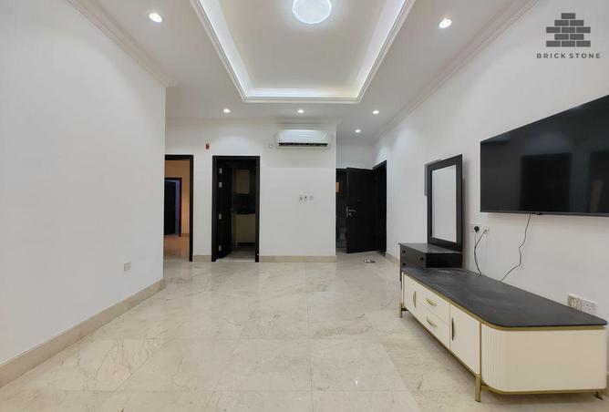 902003 - Property Image 2
