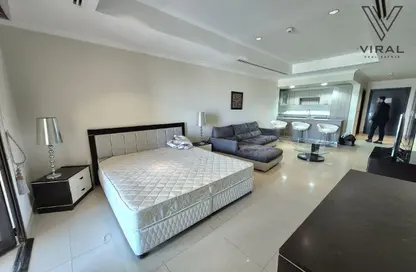 Apartment - Studio - 1 Bathroom for rent in Tower 16 - Porto Arabia - The Pearl Island - Doha