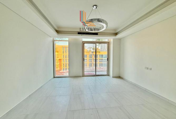 957108 - Property Main Image