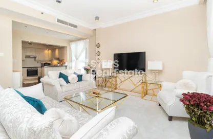 Apartment - 1 Bedroom - 2 Bathrooms for rent in Carnaval - Qanat Quartier - The Pearl Island - Doha