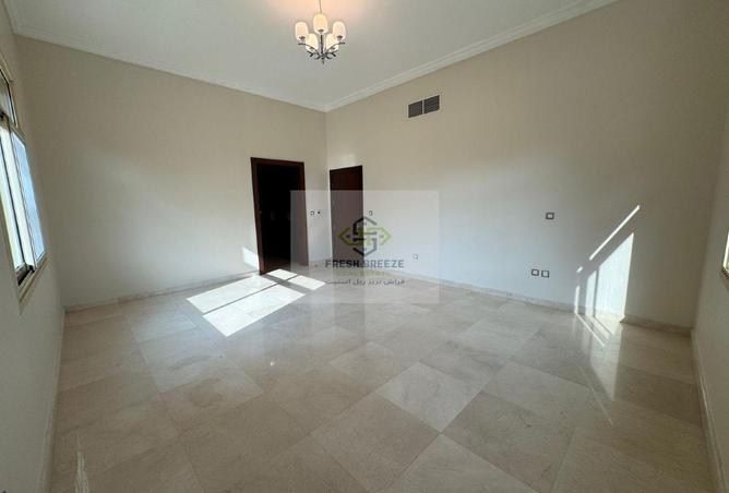 994722 - Property Image 3