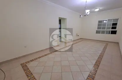 Apartment - 2 Bedrooms - 2 Bathrooms for rent in Salaja Street - Doha Al Jadeed - Doha