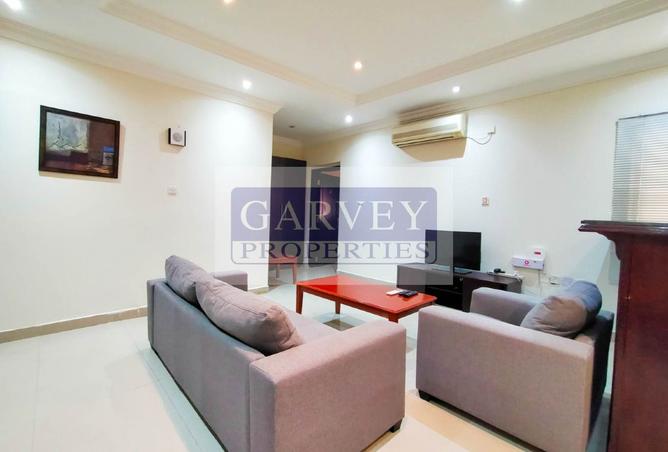 985810 - Property Image 2