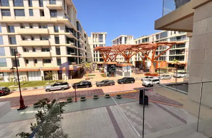 Apartment - 1 Bedroom - 2 Bathrooms for rent in Gewan Island - The Pearl Island - Doha