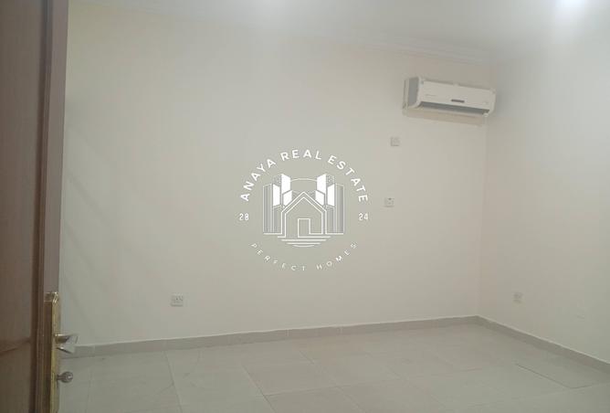 952459 - Property Image 3