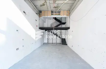 Shop - Studio for rent in Wholesale Market Street - Abu Hamour - Doha
