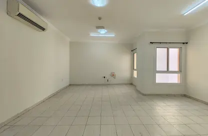 Apartment - 2 Bedrooms - 2 Bathrooms for rent in Al Jazeera Street - Fereej Bin Mahmoud North - Fereej Bin Mahmoud - Doha