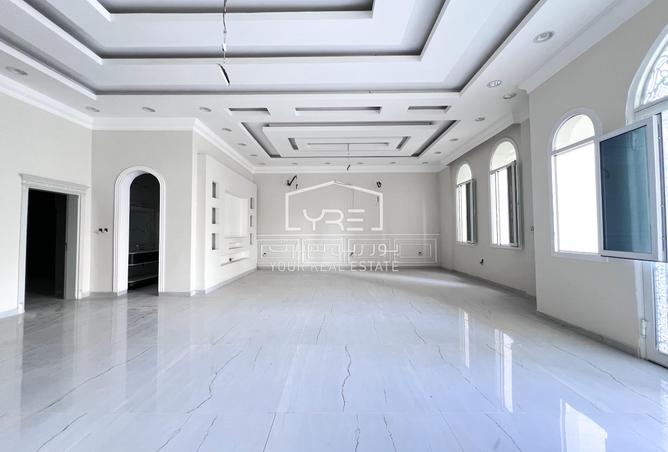 892514 - Property Image 2